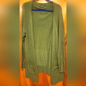 American Eagle Outfitters cardigan with pockets!!!